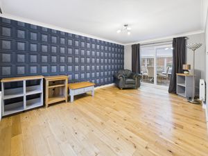 Living Room- click for photo gallery